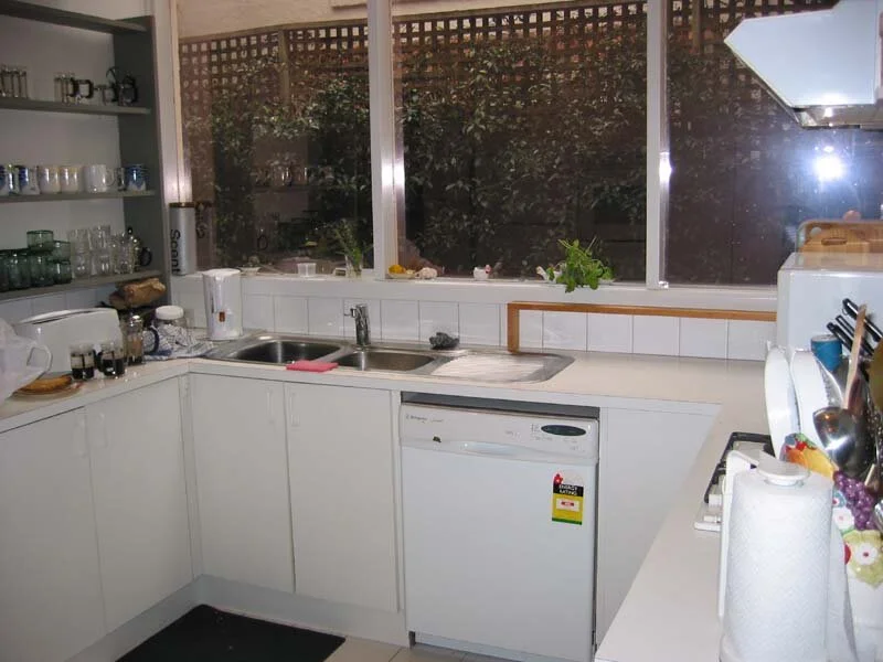 10 Clendon Kitch1.jpg