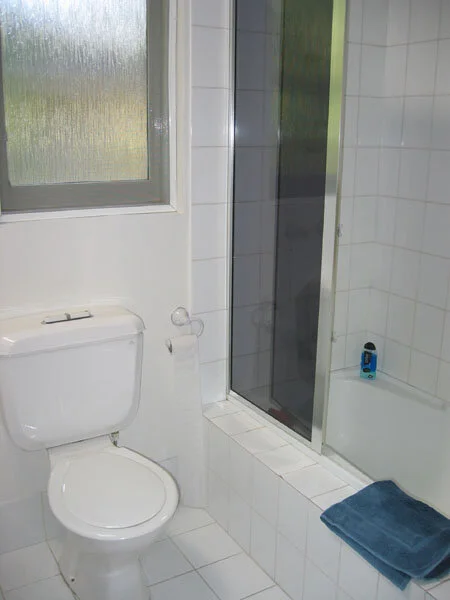 bathroom 6.jpg