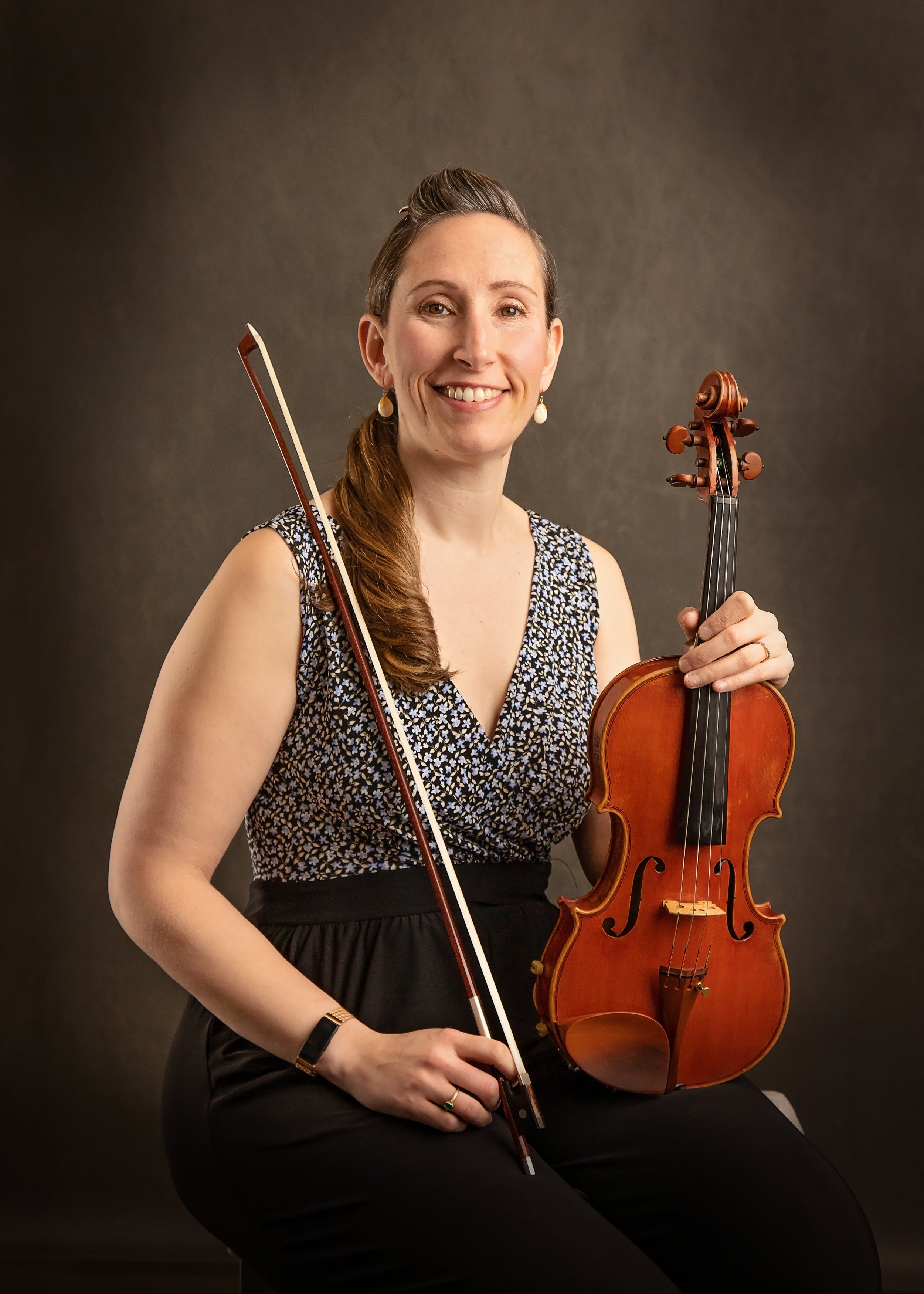 Dana Saccomano: Violin