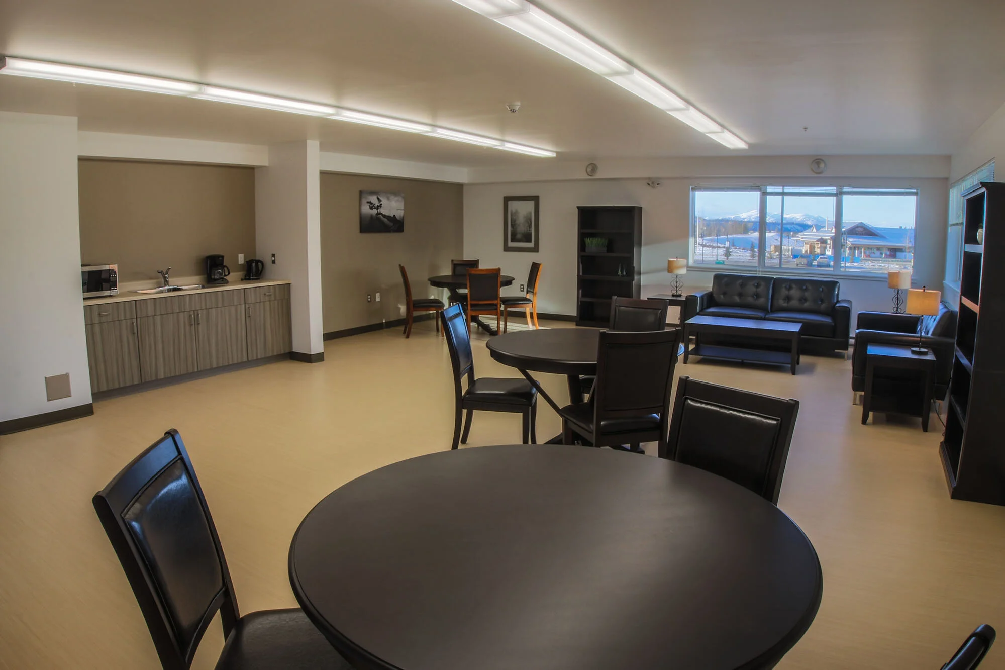 FrontStreet_Interior_Lounge.jpg