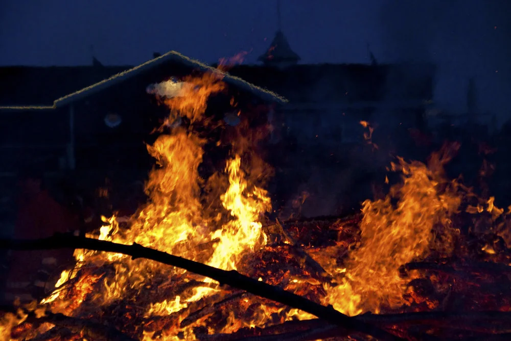 fire_fk1CW85O.jpg
