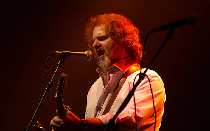 Chris Kavanagh pays homage to Luke Kelly.