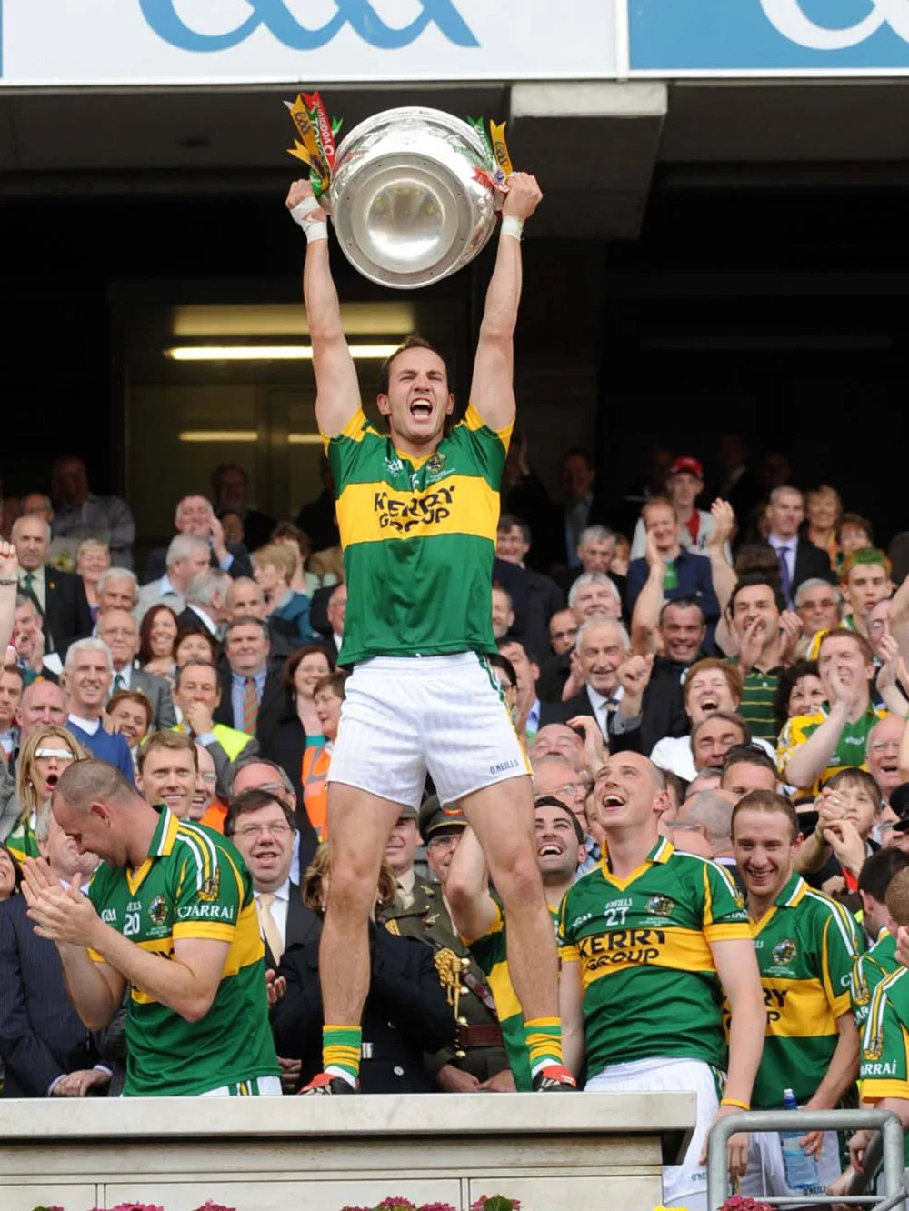 In 2009, Tadhg Kennelly became the first irishman to win both an AFL Premiership and an All Ireland Championship.