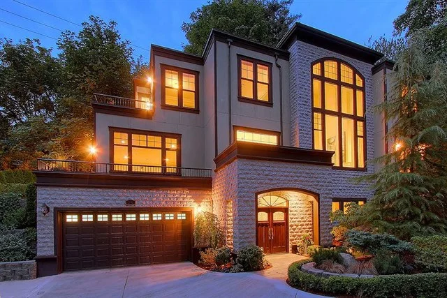 576 Lake Washington Blvd E Seattle | $1,431,000