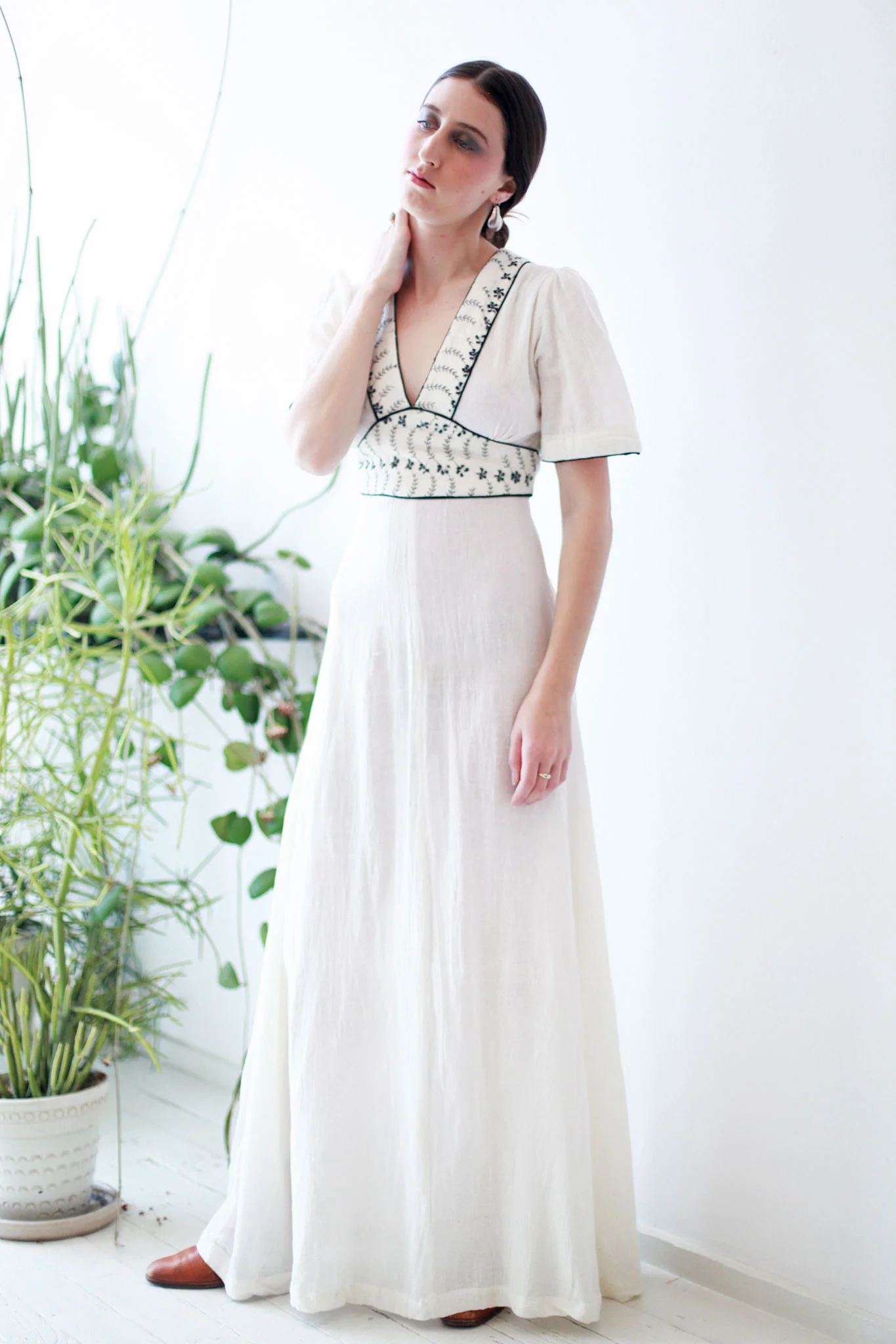 longwhite1.jpg