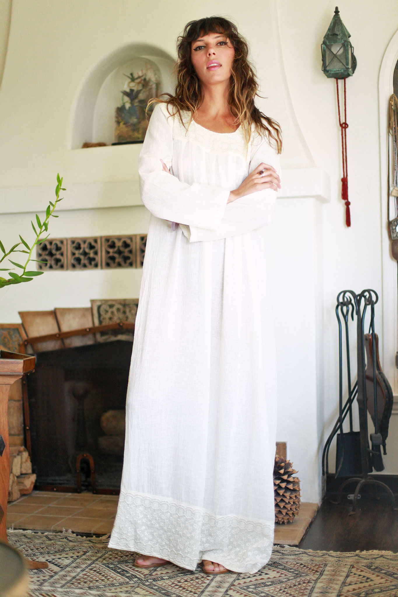 whitedress2.jpg