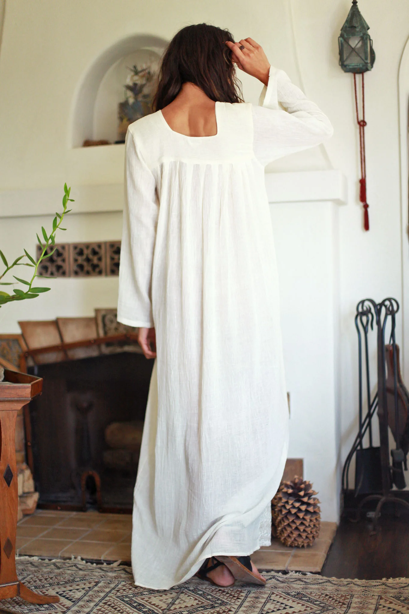 whitedress4.jpg