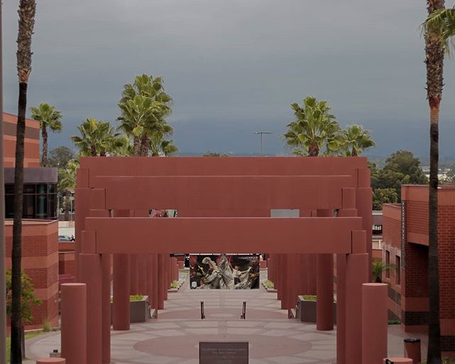 I suck at captions. Cal State LA is cloudy today ☁️
.
.
.
#calstatela #canon80d #lightroomedit #saturday #ig_color  #ig_capture #cloudy #luckmantheater #californiavibes #cloudycali #palms #calipalms #campusview #canonwhatelse #canonforever #edit_gram