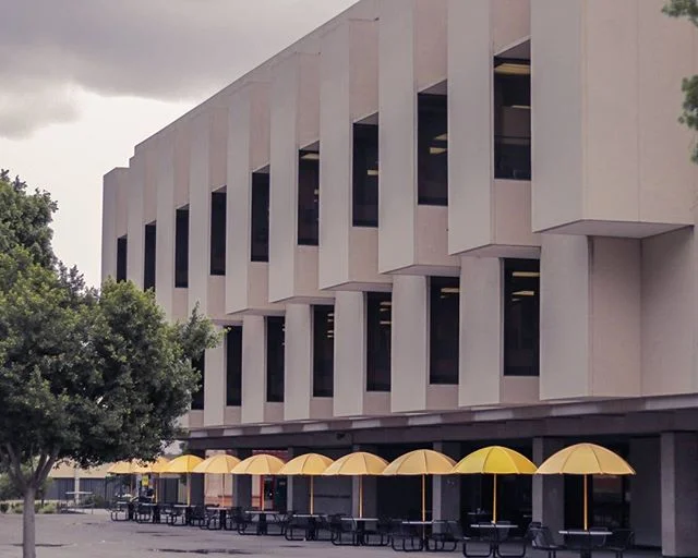 John F. Kennedy Memorial Library at #CalStateLA
.
.
.
#campusview #universitylife #ig_capture #ig_color #ig_fotogramers #losangelesgrammers #photooftheday #photography #discoverLA #instapic #canon #canonwhatelse #canon_photo #agameoftones #houseofton