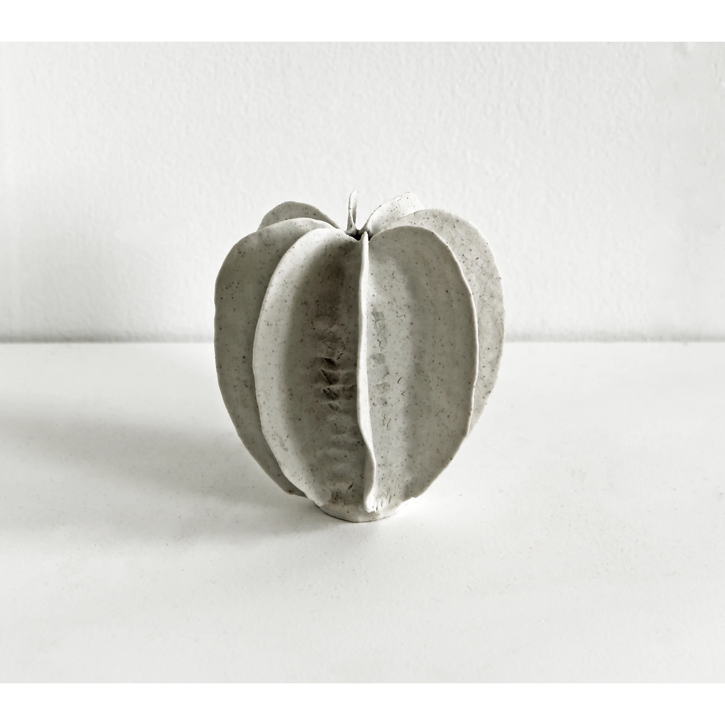 Vertical Ribbed Vessel