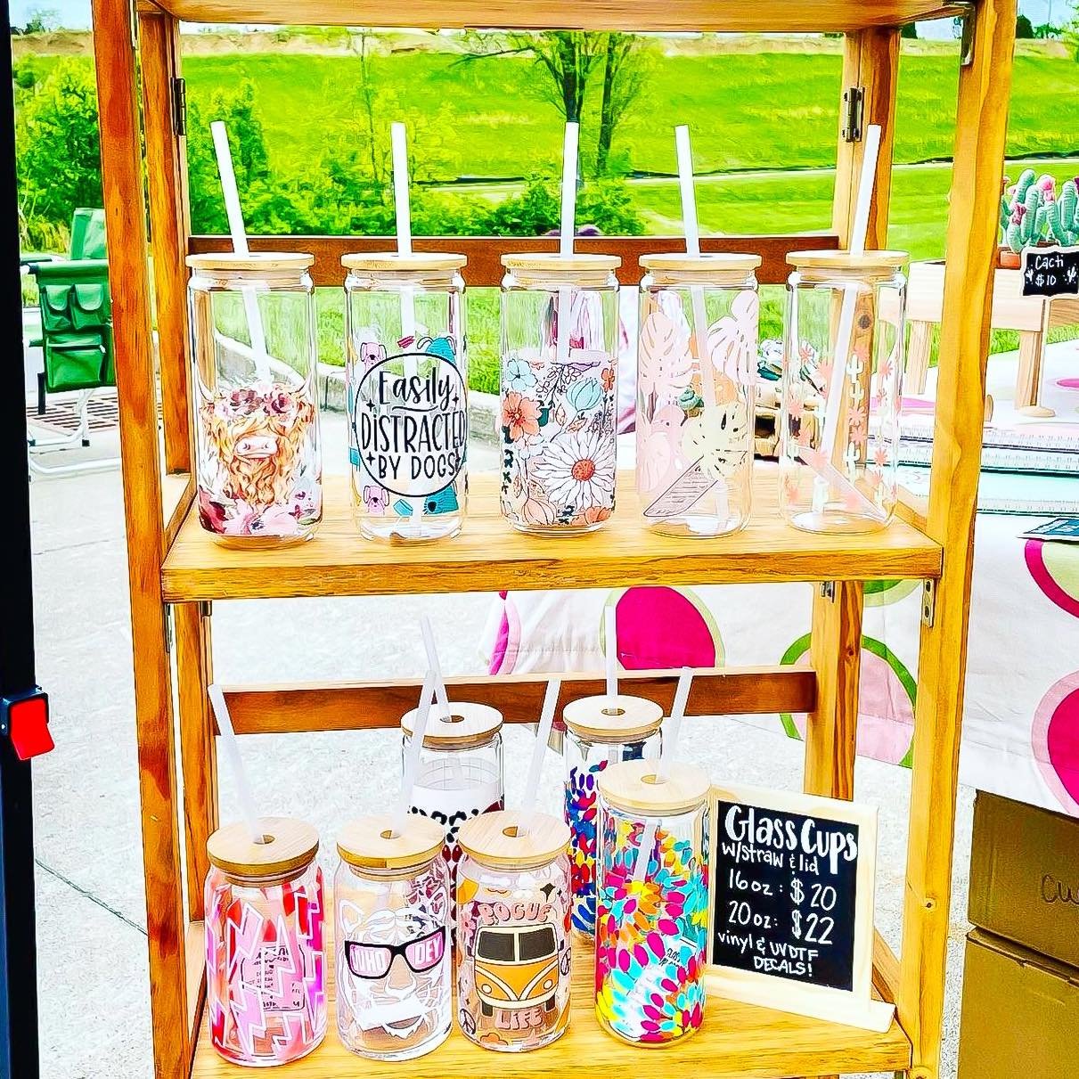 Sip in style with our adorable handmade cups, designed to make every drink an adventure! 🌟
&bull;
@smalltownsparkle 
&bull;
#shoplocalcincinnati #smallbusinesssupport #westsidemarketcincy