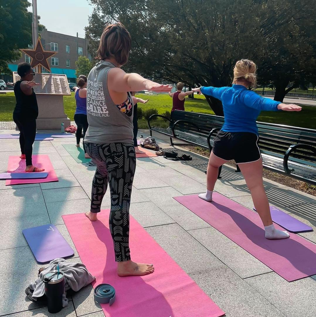 Forte' Ladies Personal Training and Fitness Studio will be doing a FREE Fitness Class at 9:30am Saturday 🏃🏼&zwj;♀️&zwj;➡️💪🏼
&bull;
#westsidemarketcincy #westsidebestside #shoplocal #smallbusiness