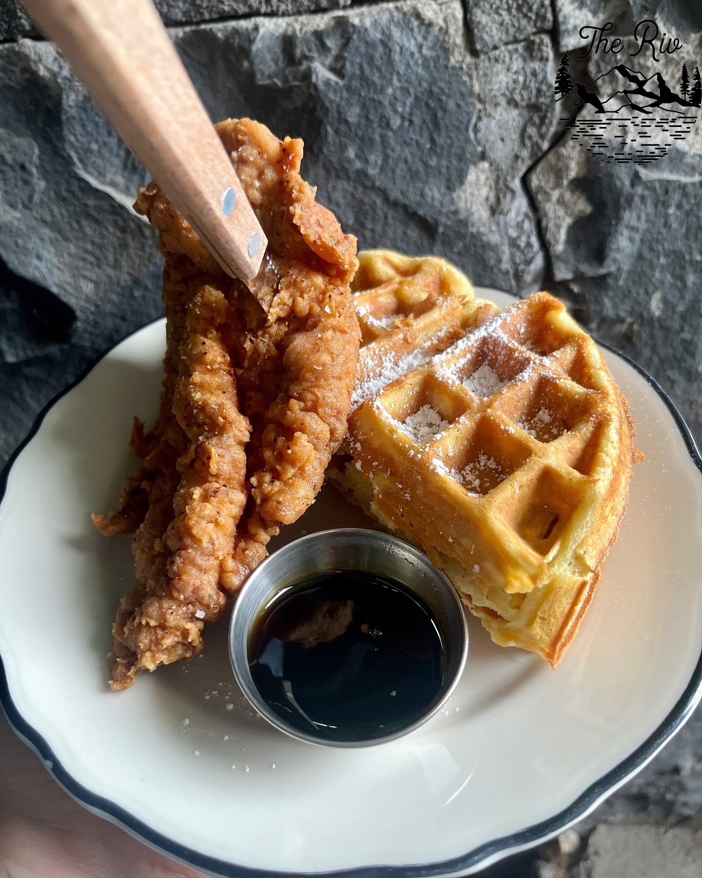 Chicken &amp; Waffles 🧇 

Classic &amp; perfect. 

#coffee #theriv #cafe #specialtycoffee #specialtyroaster #yelptop100 #pnw #oregon #foodie #breakfast #brunch #lunch #coffeeshop #lunchspot #smallbusiness #thegorge #shoplocal #espresso #chickenandwa