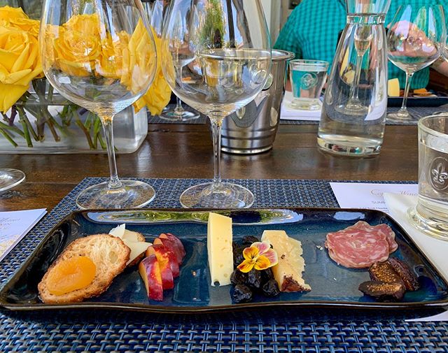 Great trip to Sonoma last week. I highly recommend @copainwines 🍷! .
.
.
.
.
#winecountry #sonoma #sonomacounty #wine #winetasting #vrbo #airbnb #homeawayfromhome #california #cheese #vacation #vacationrental
