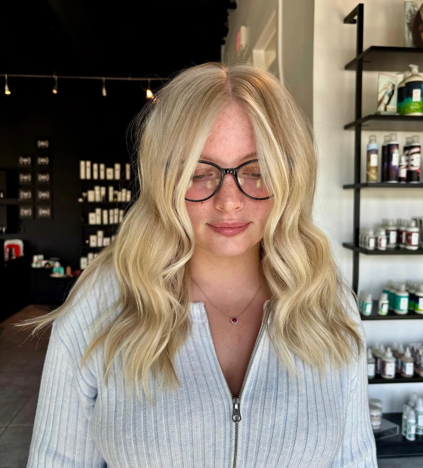 Hitting us with the yummy &amp; creamy vanilla blonde🍦#BlondeHair #HealthyHair #HairGoals #EvolveBozeman #BozemanHair