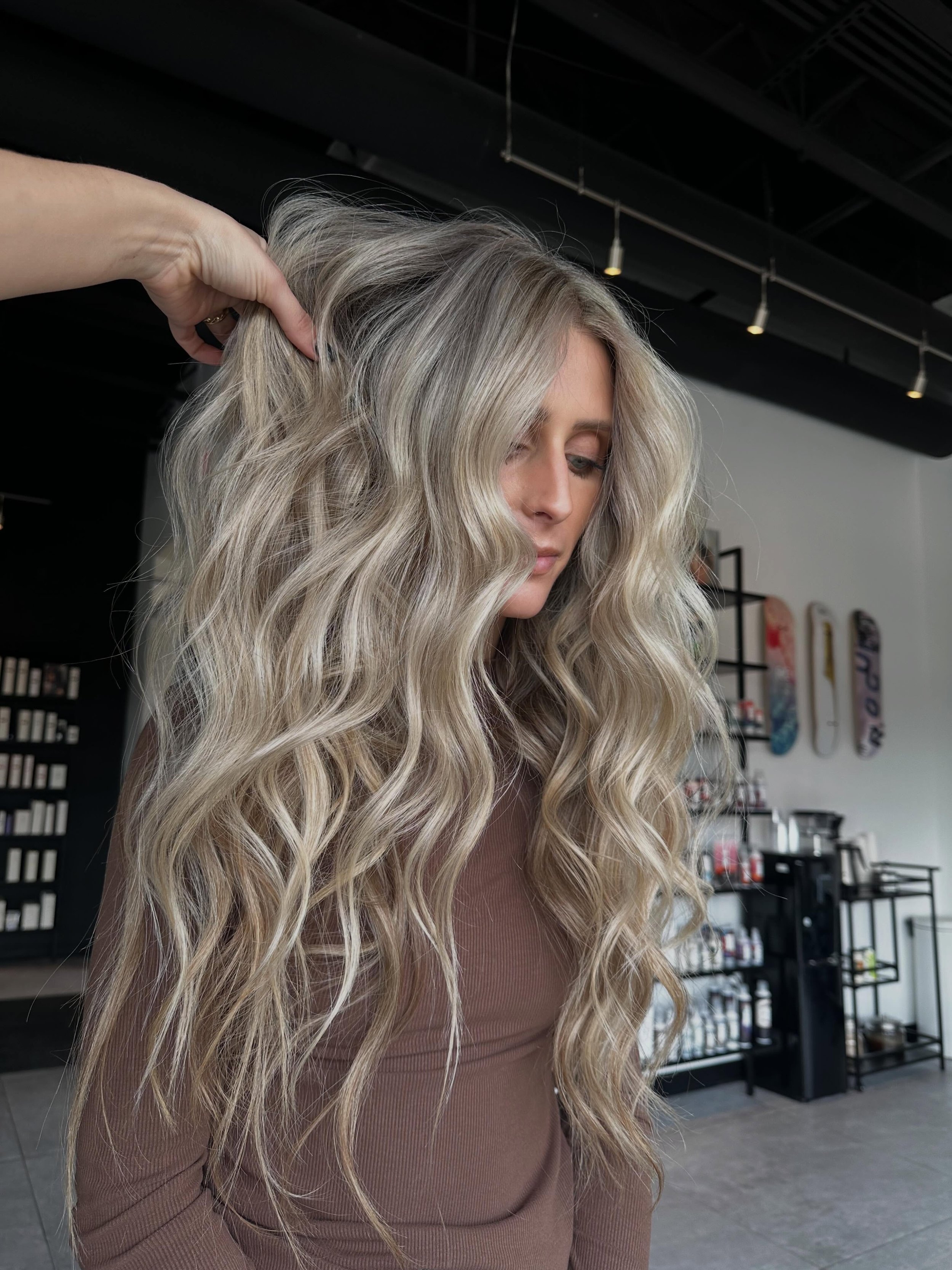 Big movement, textured waves, and effortless volume that commands attention without saying a word. For the women ready to take up space, own their power, and wear their crown every day.

She&rsquo;s unleashing her inner lioness.🦁 🔥

#lionesshair #h