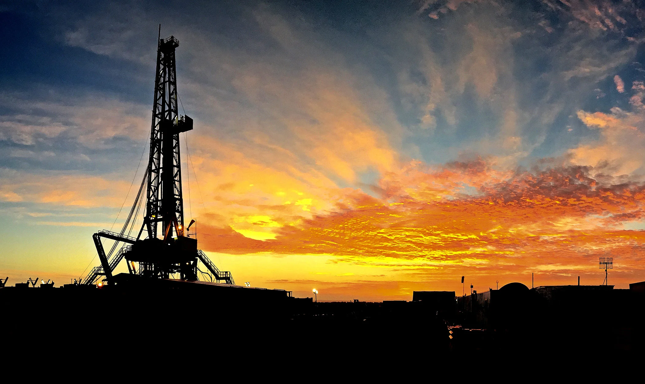 Drilling machine equipment Farley Riggs showcase rig sunset
