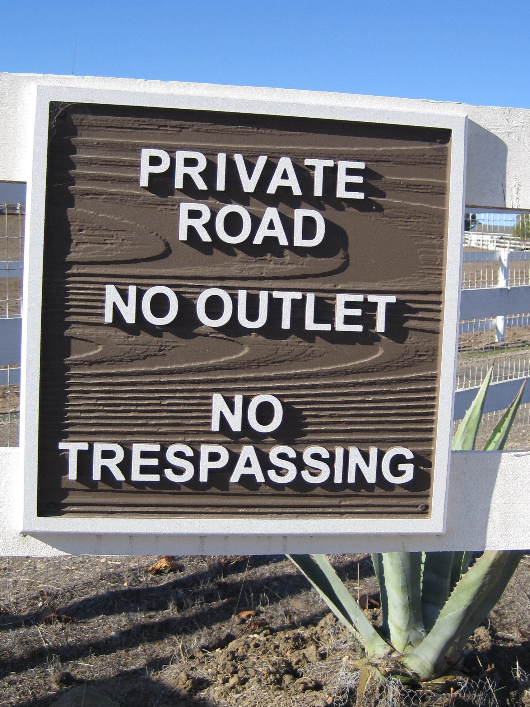 outlet.jpg