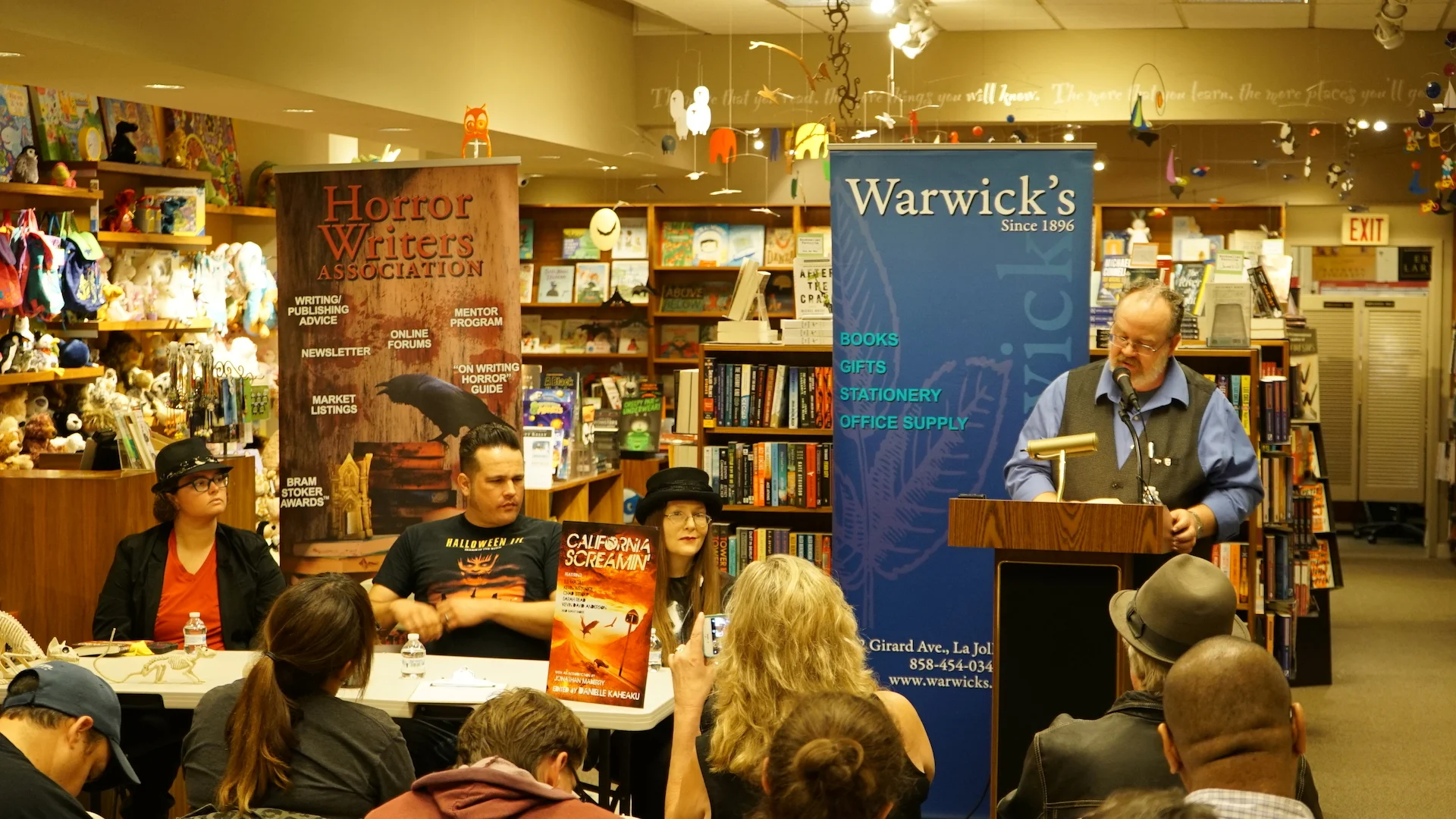 Warwick's Signing for California Screamin'