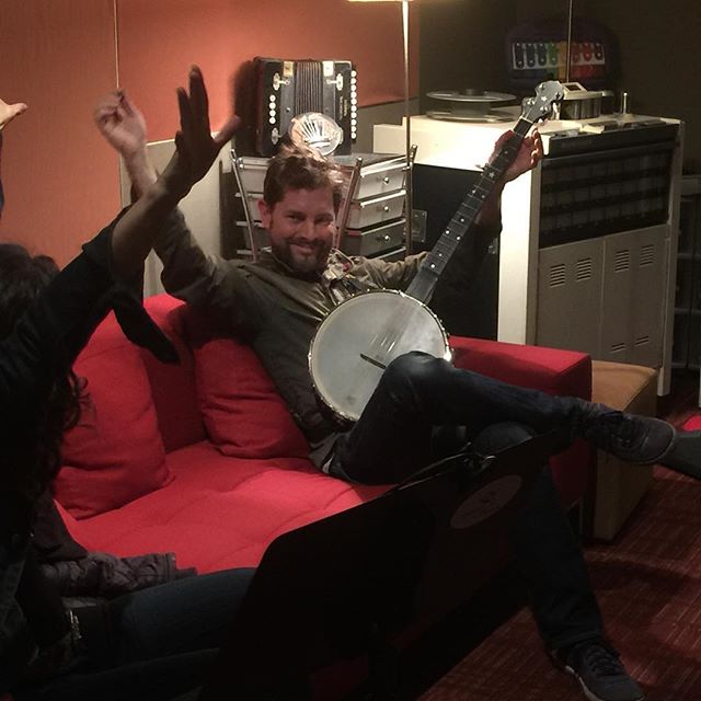 The amazing multi instrumentalist Daniel Berkman on the banjo