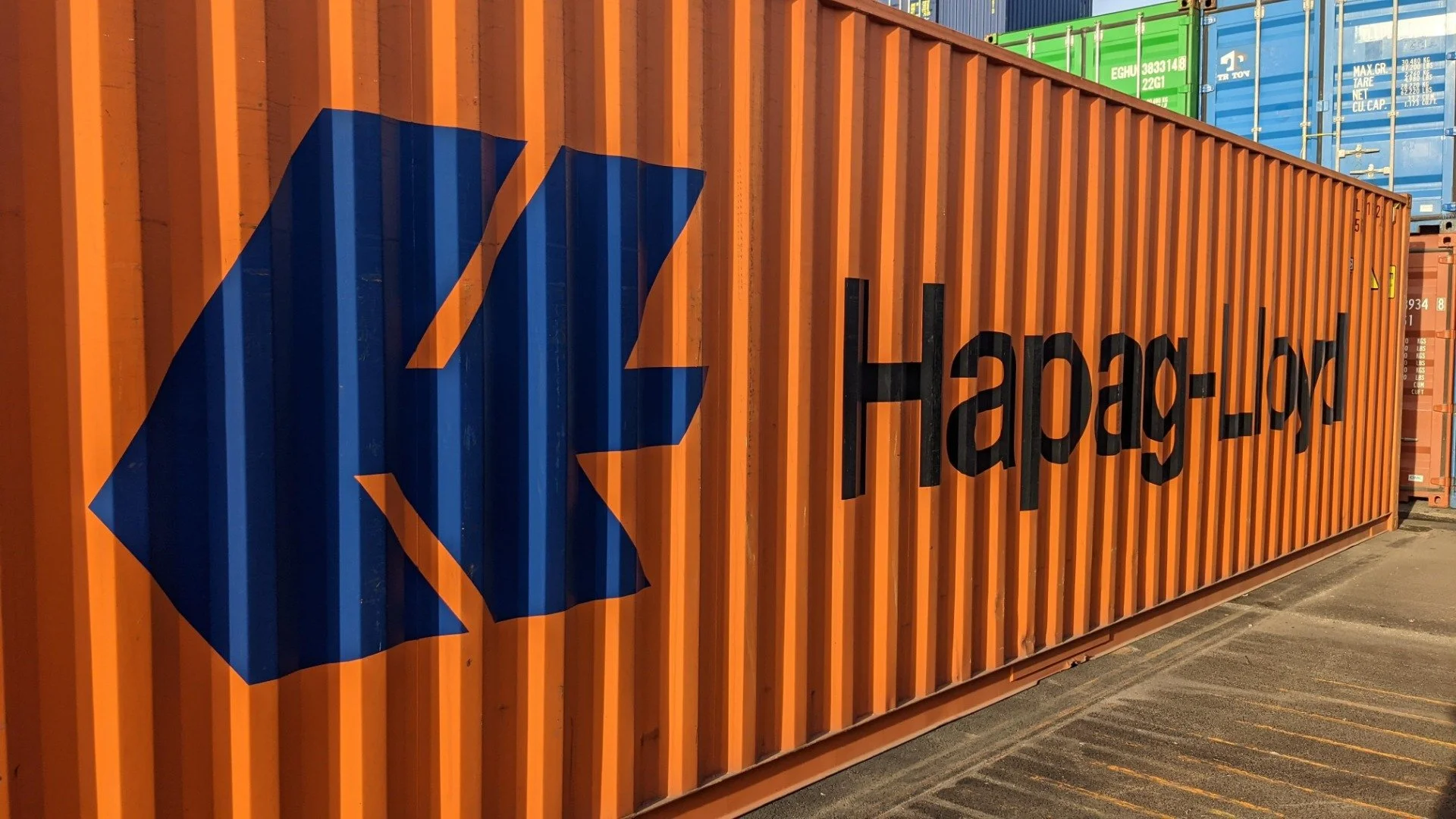 Hapag-Lloyd past containerafhandeling zonder pincode toe in Rotterdam