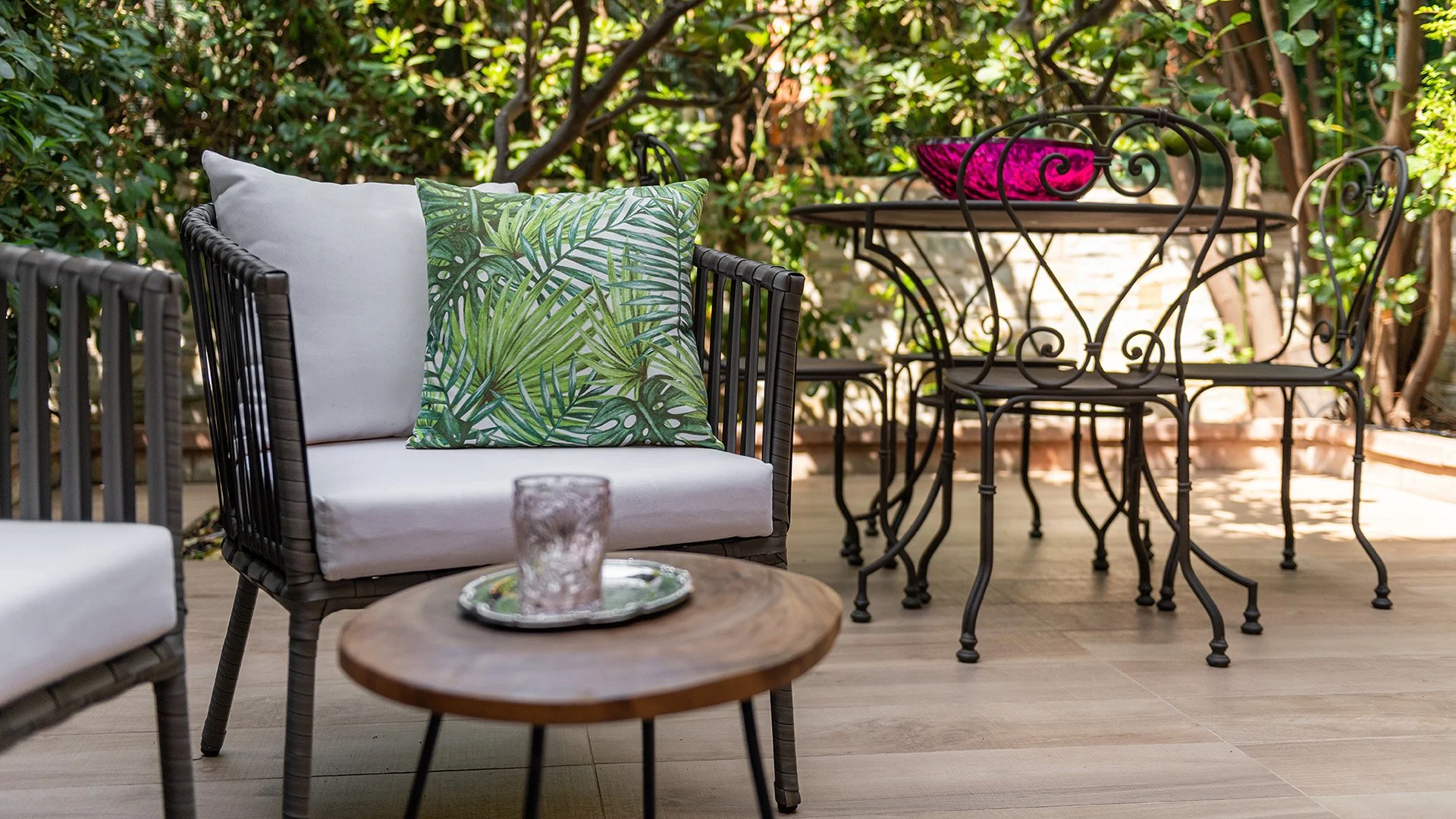  RESTYLING DI PATIO ATTIGUO ALLA CUCINA, UTILIZZATO GRAN PARTE DELL’ANNO COME ZONA RELAX ALL’APERTO 