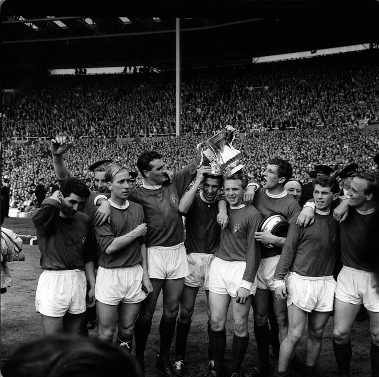 united-nostalgia0136032284.jpg