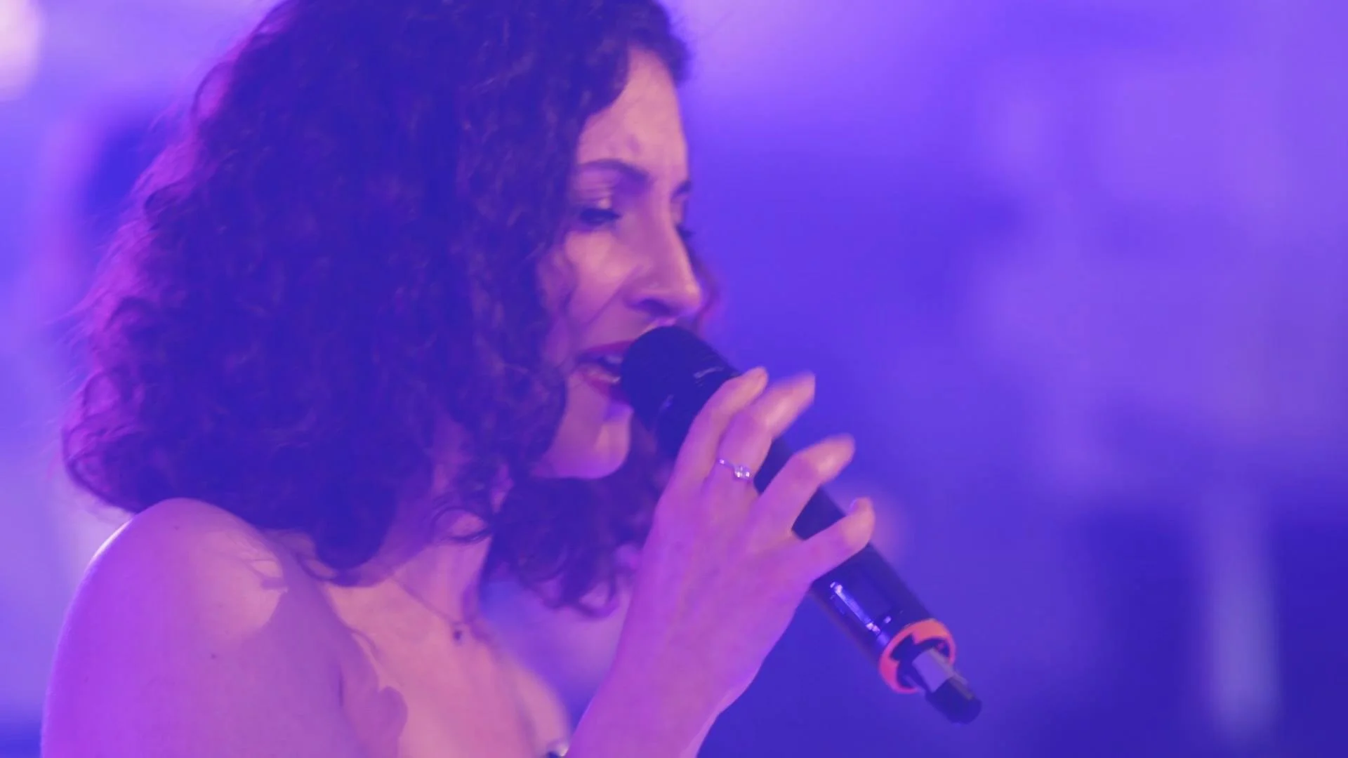 Marina Deligianni - Lead Vocalist Μαρίνα Δεληγιάννη - Τραγούδι