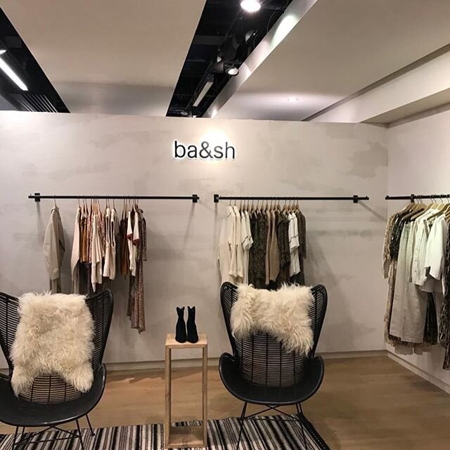 If in @theofficialselfridges why not check out the latest @bashparis concession installation by MPRM&rsquo;s specialist shop fitting team, also another great collaboration with @polished_concrete_london.
#parisfashionweek #shopfitting #parisianstyle 