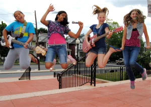 watch Soul Survivors perform here !
