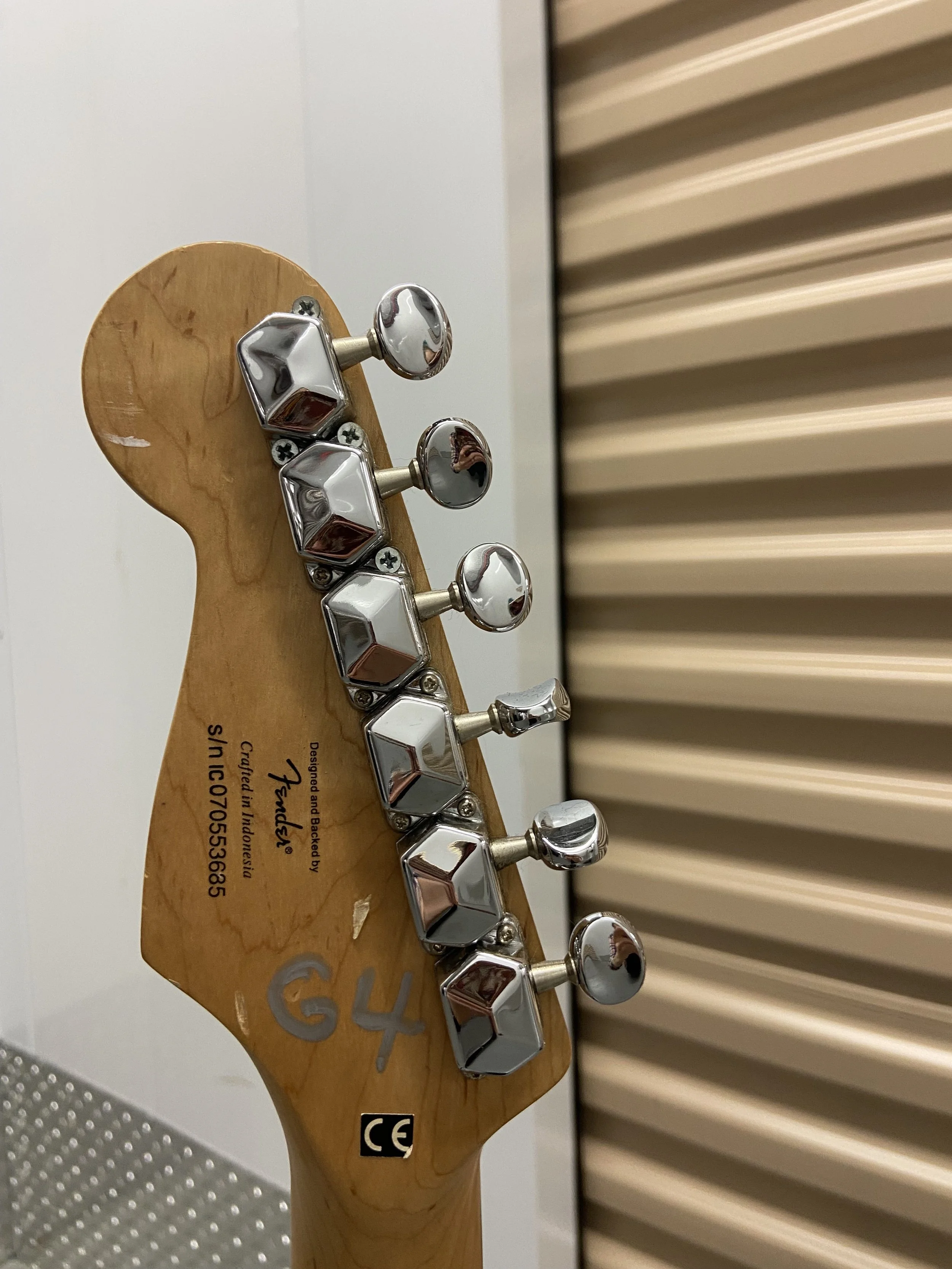Fender Squier Mini strat (black)(5).jpeg