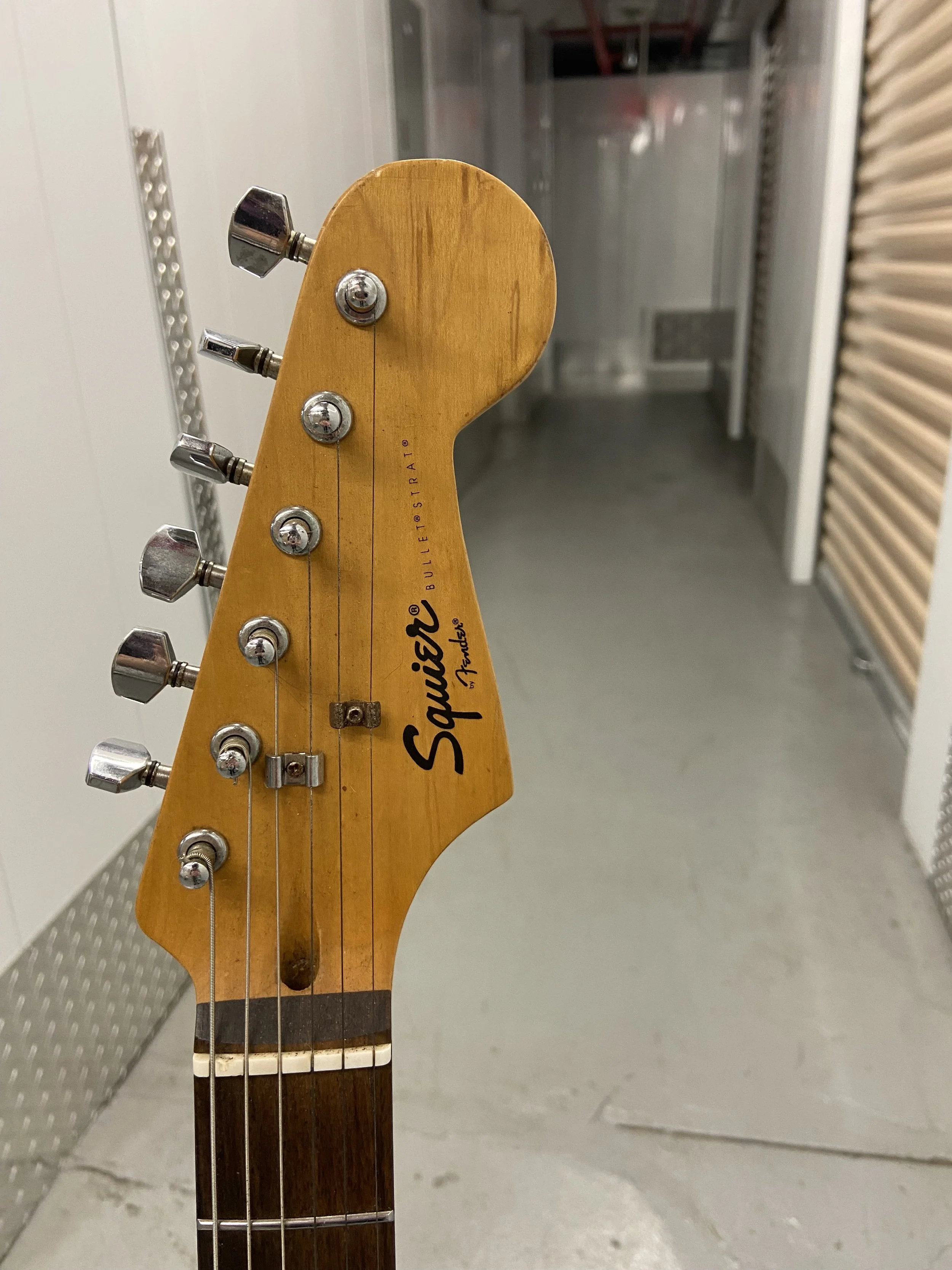Fender Squier Bulletstrat(2).jpeg