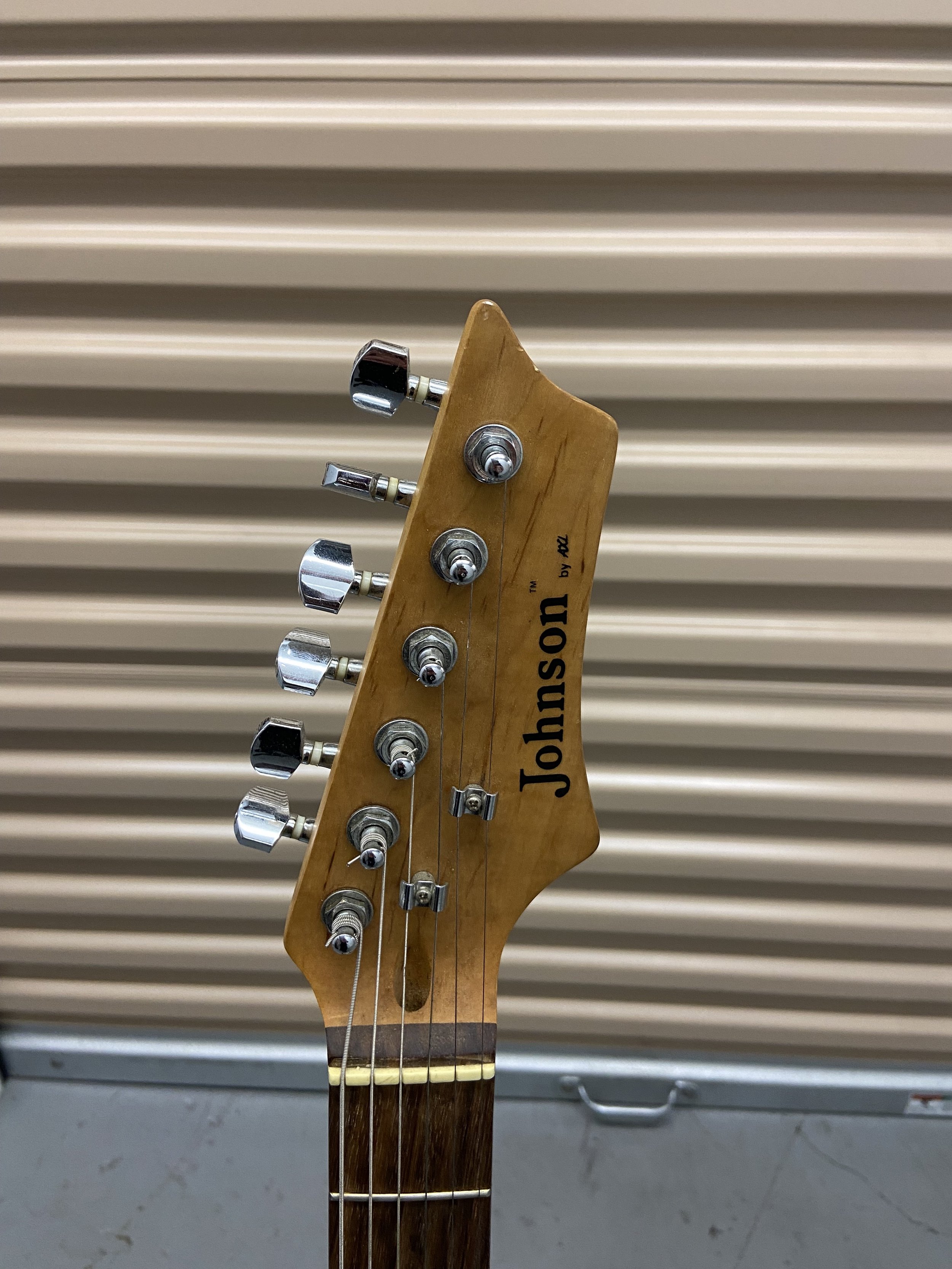 Johnson Strat by Axl(2).jpeg