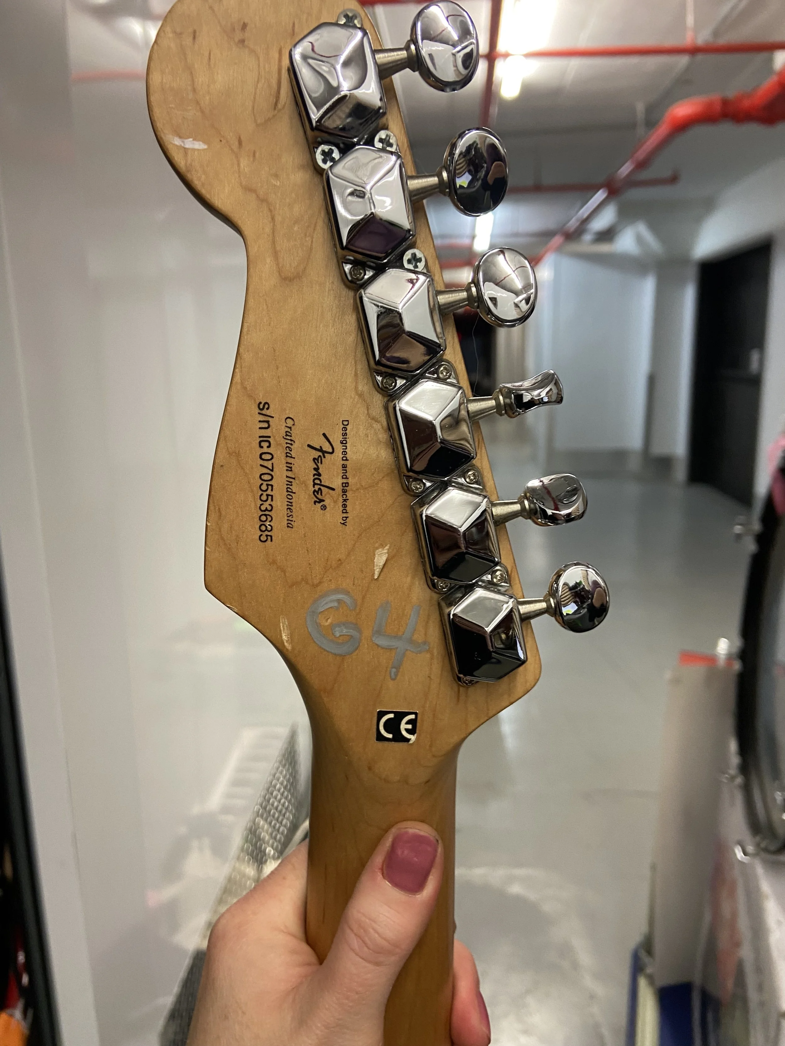 Fender Squier Mini strat (black)(4).jpeg