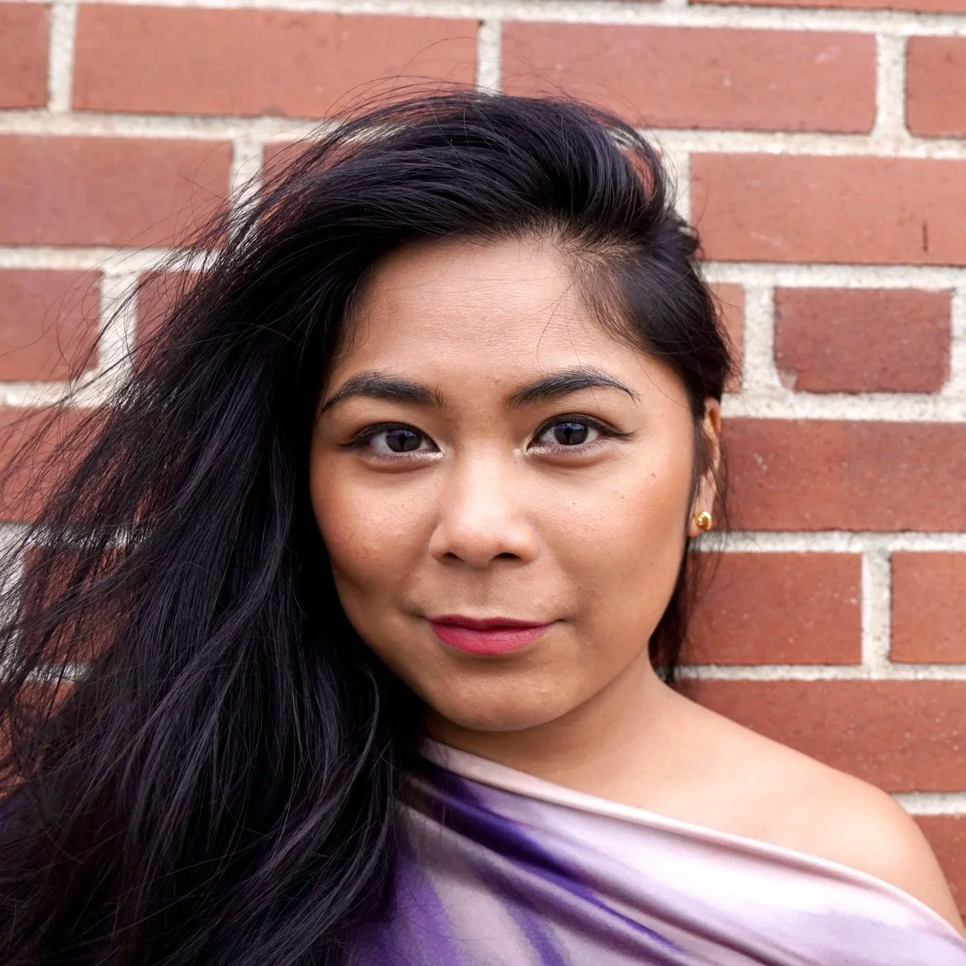QUEENIE SEGUBAN
Originally from Manila, Philippines and now based in Toronto, Queenie is a powerhouse dancer, educator, and community leader. She discovered her love of music and dance early in life and has since used movement as a tool for con