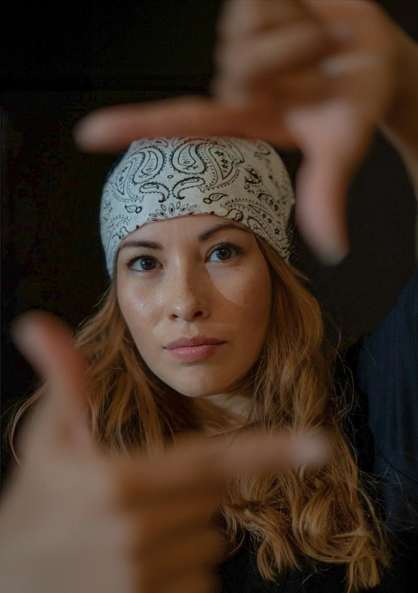 CAROLIN MATEUS
Carolin Mateus is a dance artist, educator, and choreographer with over 15 years of experience teaching and creating in Colombia and Canada. She holds a Master’s degree in dance and has worked in diverse settings, from professiona