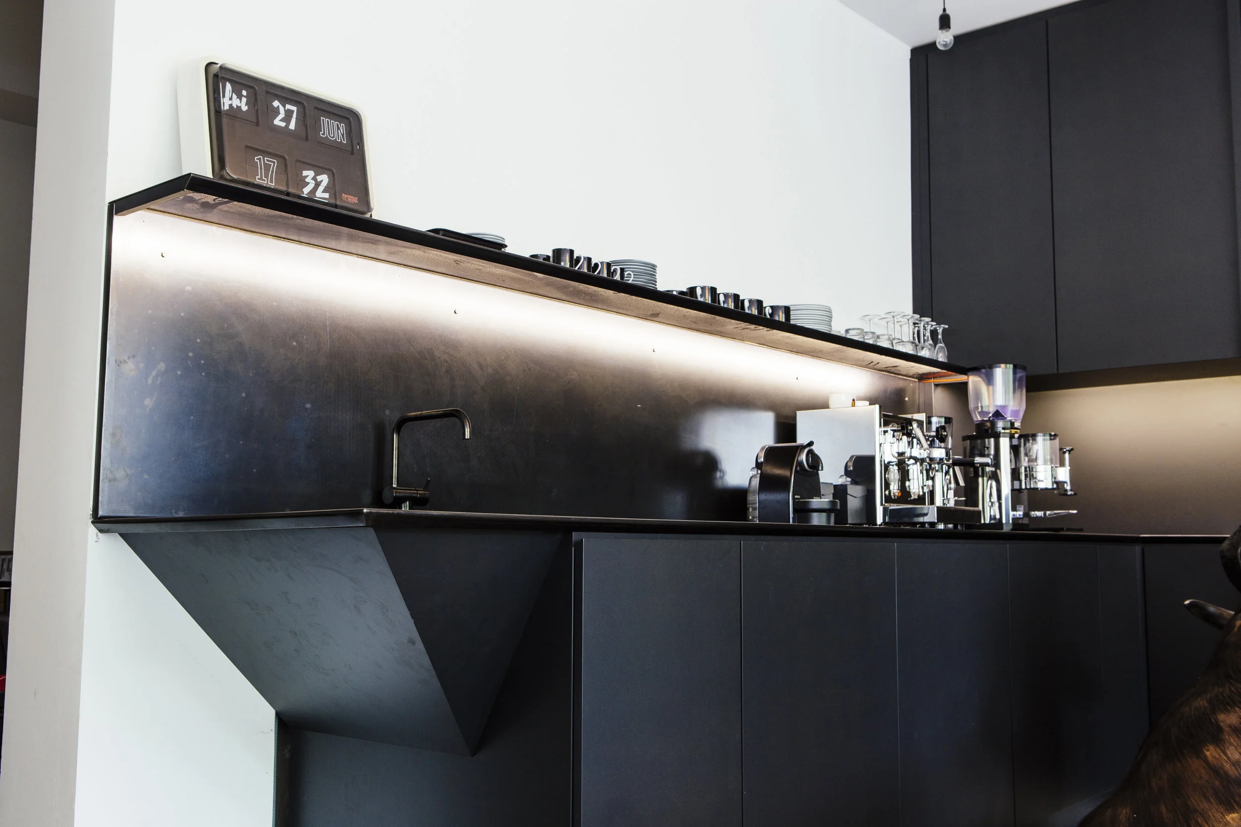 POURNOUR KITCHEN 04