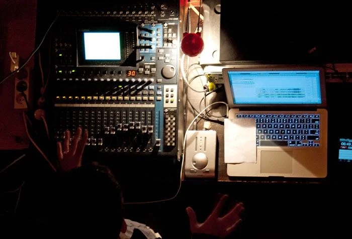 Sinus Ton – Magdeburger Tage der Elektroakustischen Musik, October 2012, Magdeburg, Germany. World premiere of Impetus Angularis .