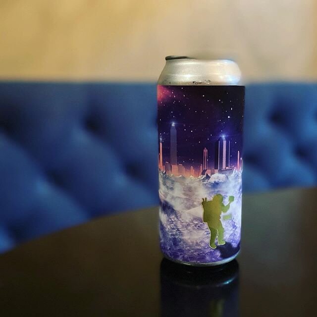 @fifthframebrewing &lsquo;Hit Me Up&rsquo; Interstellar IPA... now available 🪐  freshly canned TODAY! #freshaf #localbrew #interstellaripa #citra #motueka #strata #rochesterny ... and thank you @mervinhood for the help with the 👮&zwj;♀️ 🚔 tonight.
