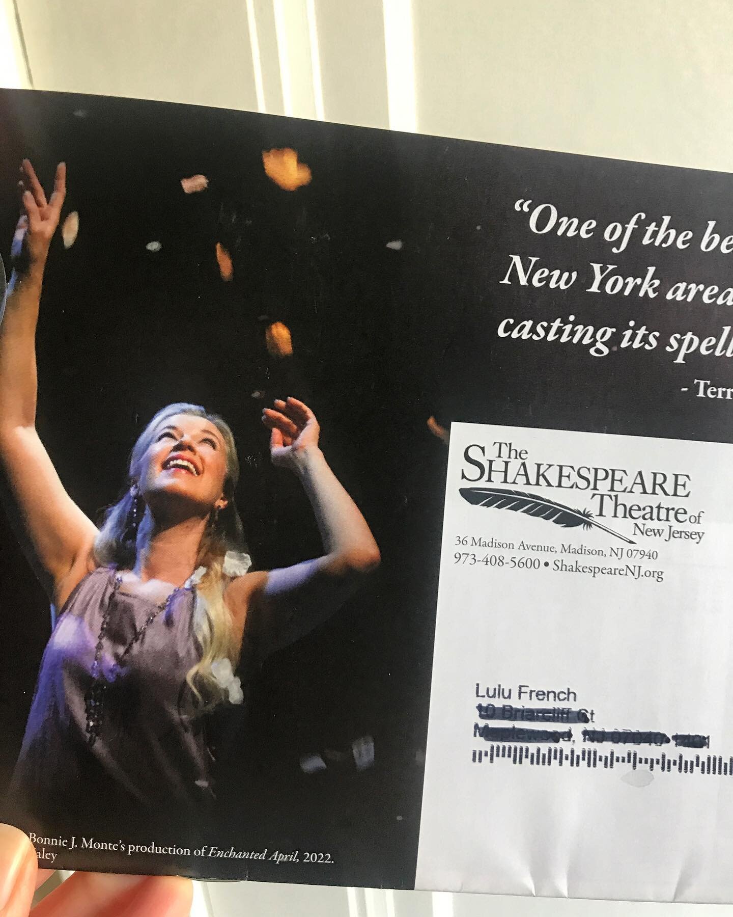 What a treat to look through today&rsquo;s mail and see my friend Monette!! 🤩

A shout out to my Baby-Mama Group 2014! ❤️
@lljubicich 
@eatathomenj
@missmonettemn 
@stephaniejblock 
@mnhafif 

#ourkidsaresobignow ❤️