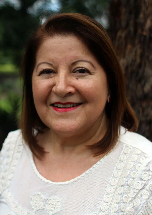 w-Catalina-Rivera.jpg