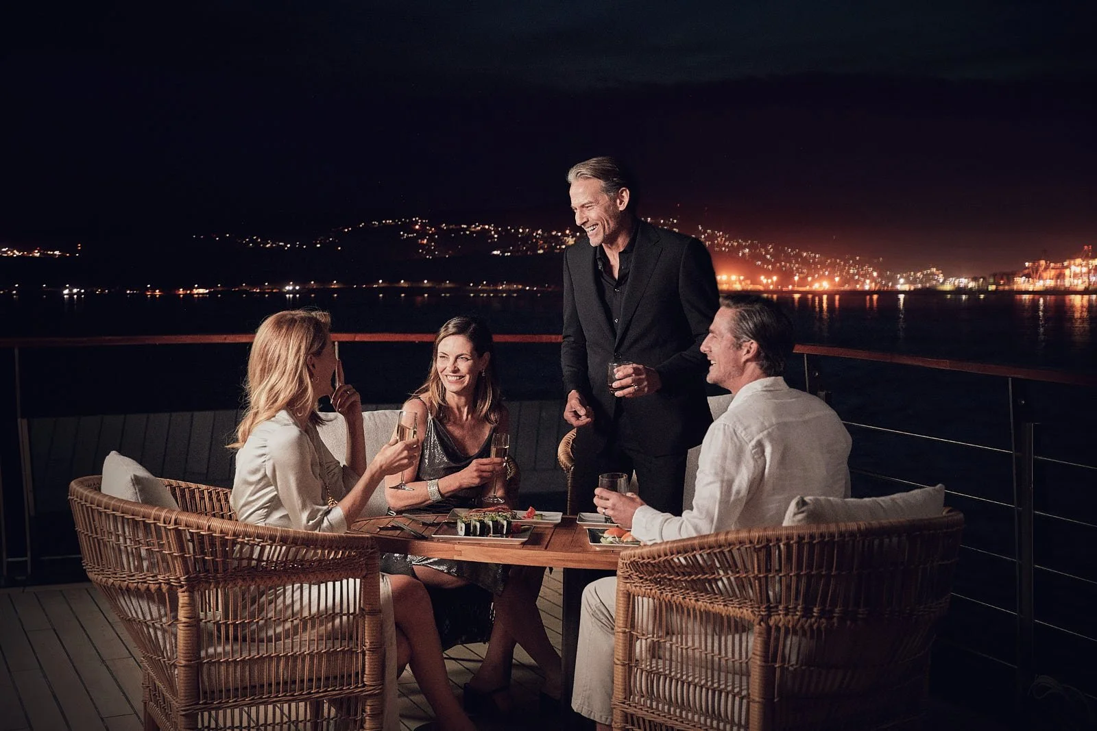 2020-VID024-VC-￼￼Solana-Lounge-09837 1.JPG