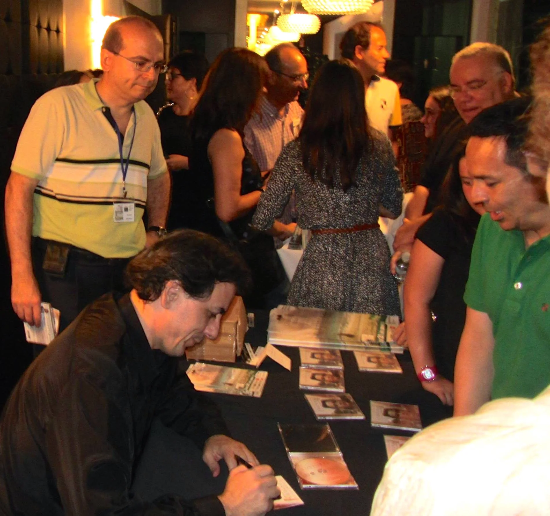 Firma-de-CDs-en-Trui-Teatre-Palma-de-Mallorca.jpg