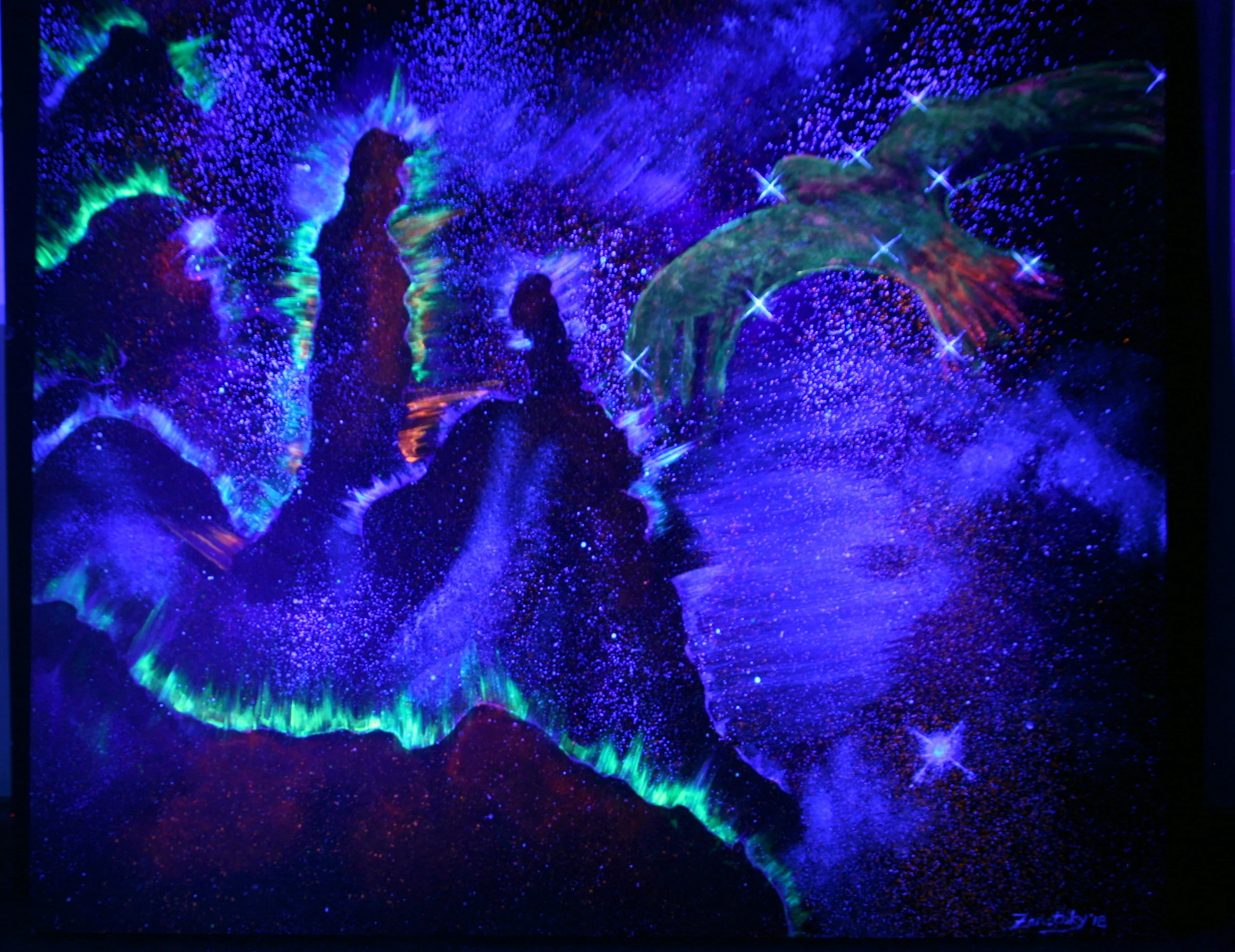 Hodiswë’gaiyo’ (They Are of the Hawk Clan) photo shot in black-light