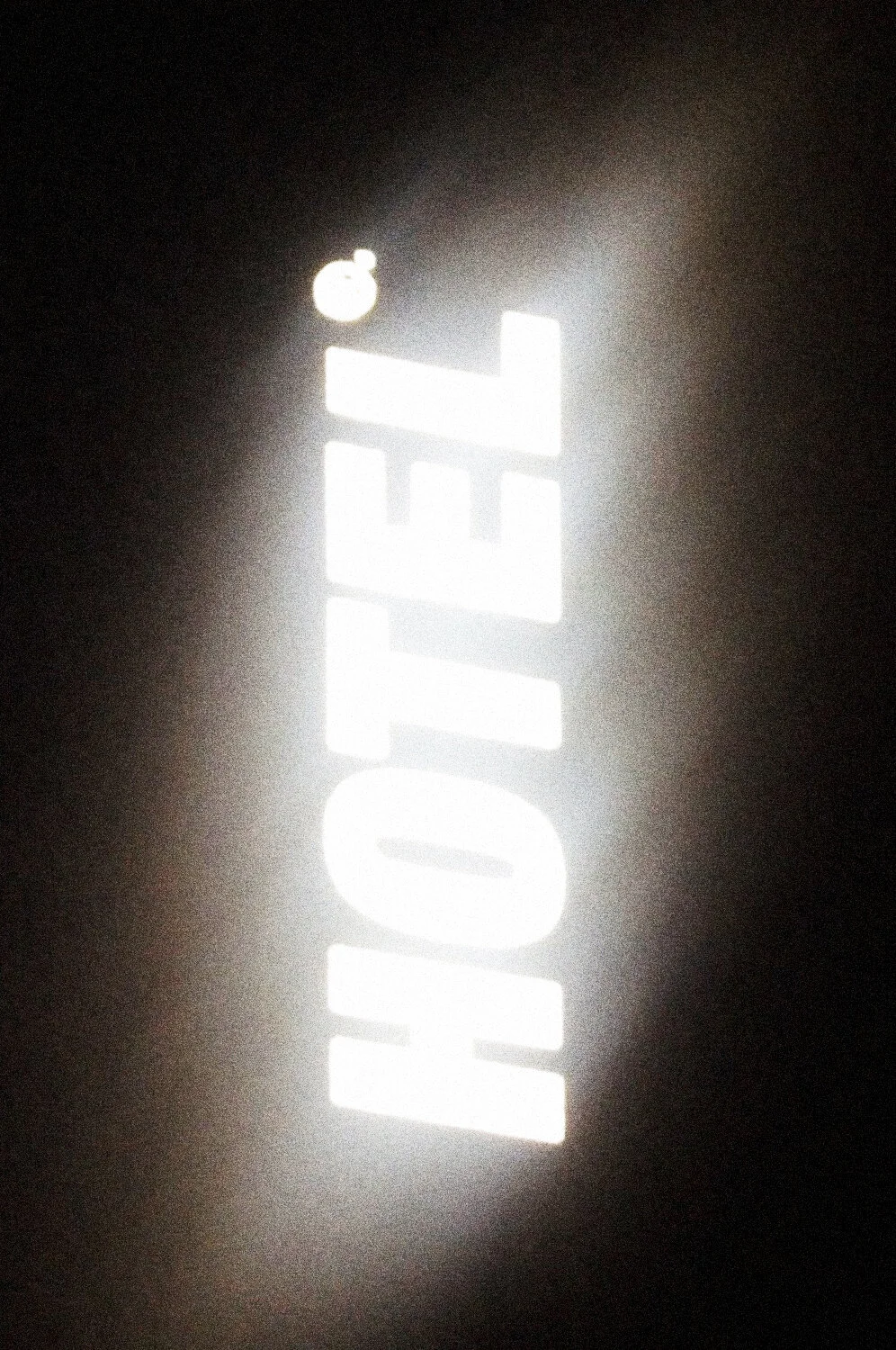 HOTEL-Overglow-v01 Kopie.jpg