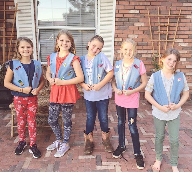 These cuties look amazing in their newly made vests 😍.