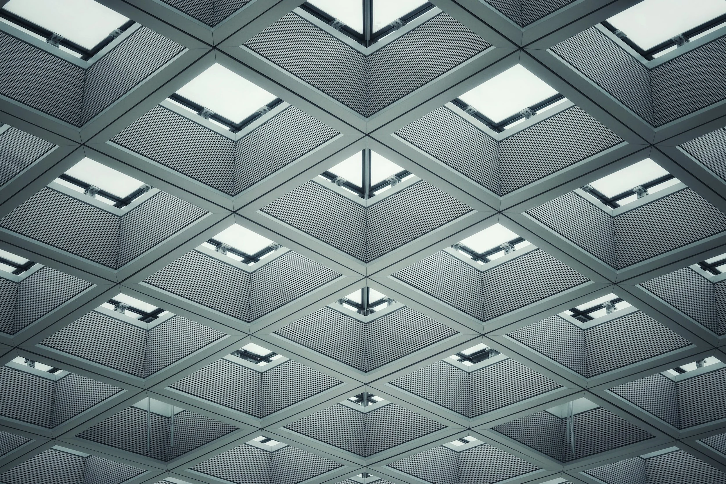 Mazars Comment: A bank, the Fed, a ceiling and the (short-term absence) of fear