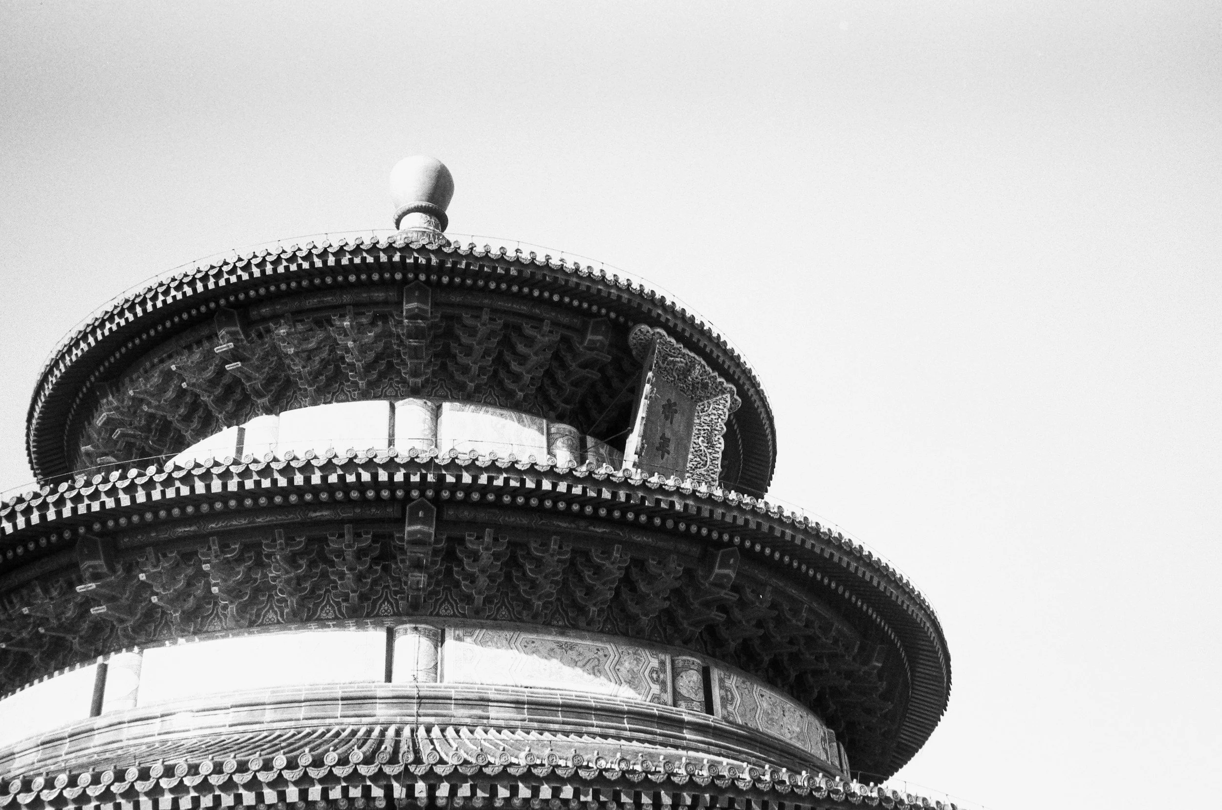 Metals fall as Beijing efforts to boost economic growth disappoint