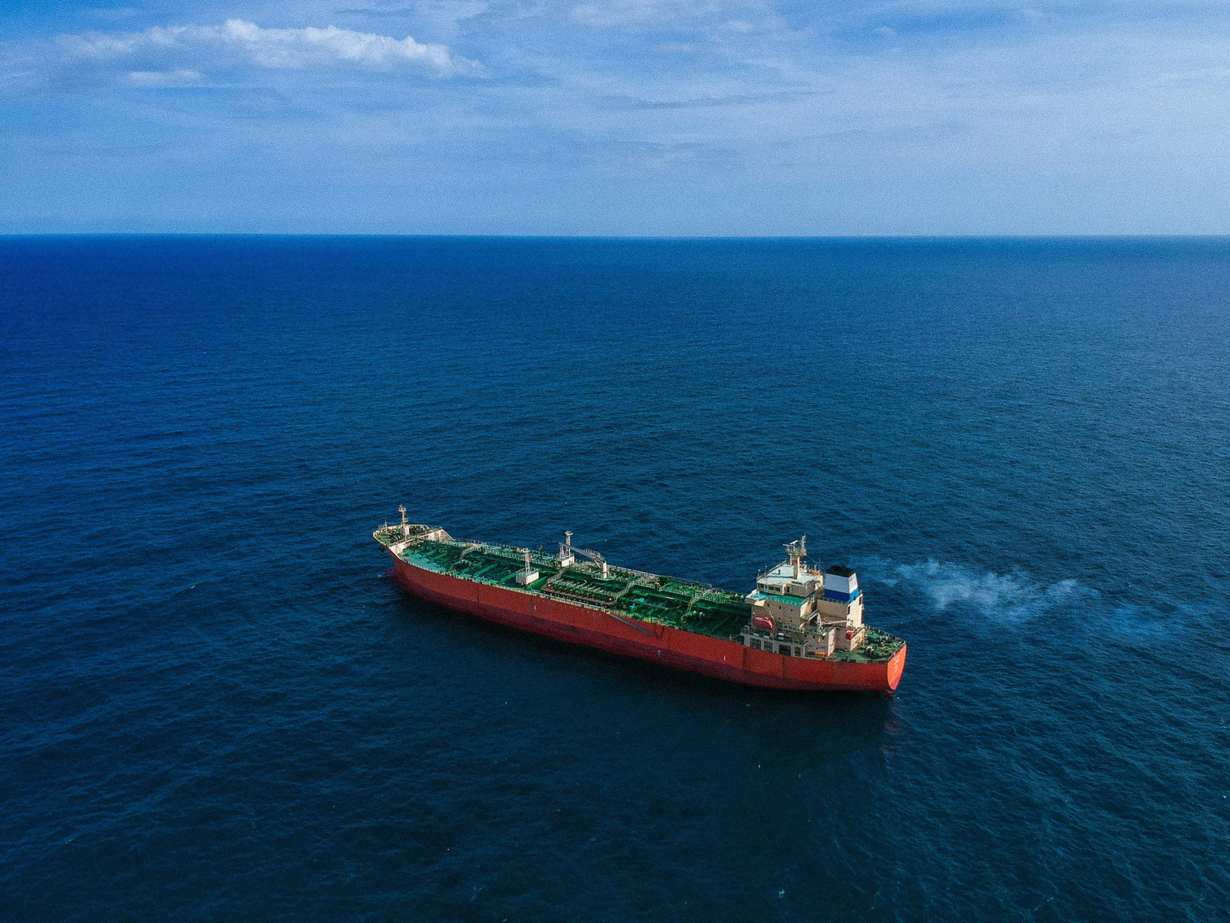 Red Sea vs Arabian Gulf: Comparing the Fixing Activity Behind the Barrels