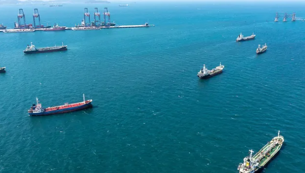 Middle Distillates in Recovery: Supplies Rise, Prices Fall, Risks Remain